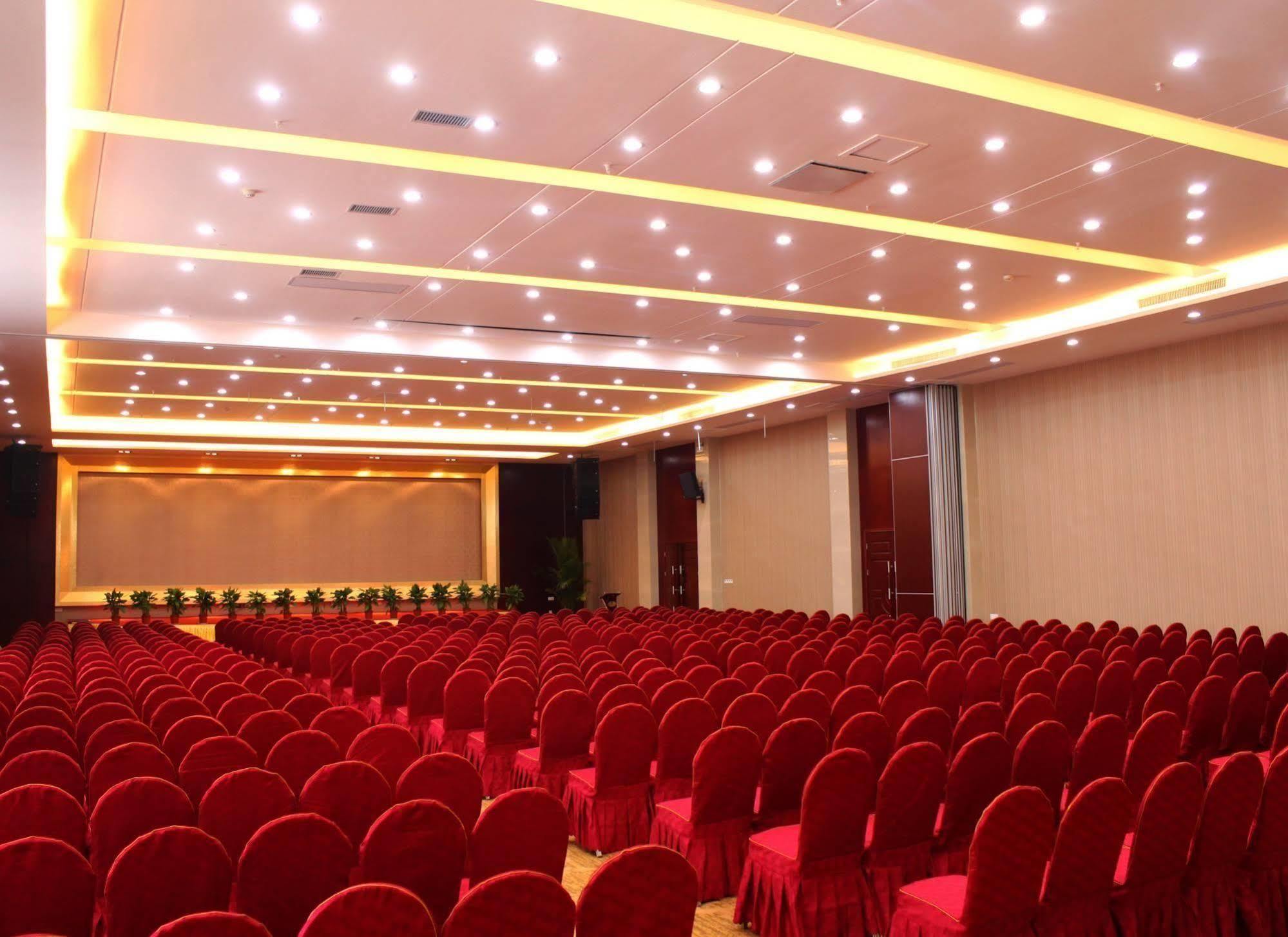 New Beacon Runfeng International Hotel Wuhan Exterior photo