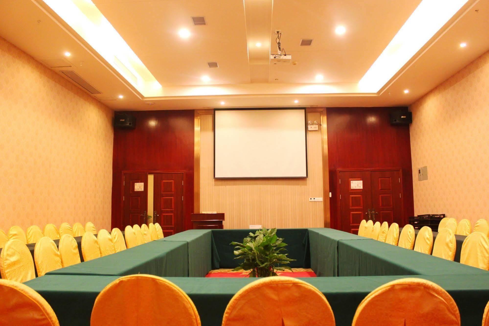New Beacon Runfeng International Hotel Wuhan Exterior photo